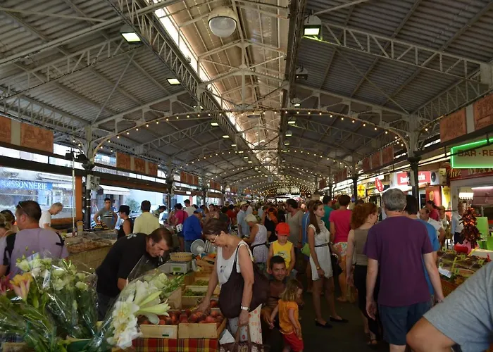 2 Pieces Climatise Avec Balcon Dans Le Vieil Antibes, Avec Ascenseur Lejlighed Antibes